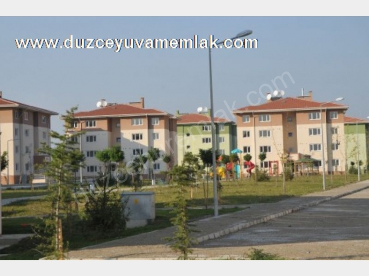 Düzce Çavuşlar Köyü.Kiralık + Daire Hür Emlak�ta